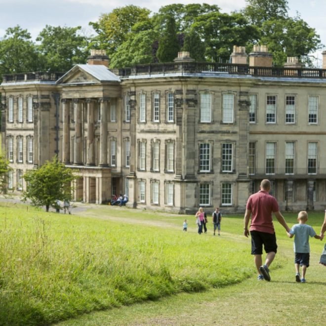 house-visitors-summer-calke-abbey-derbyshire